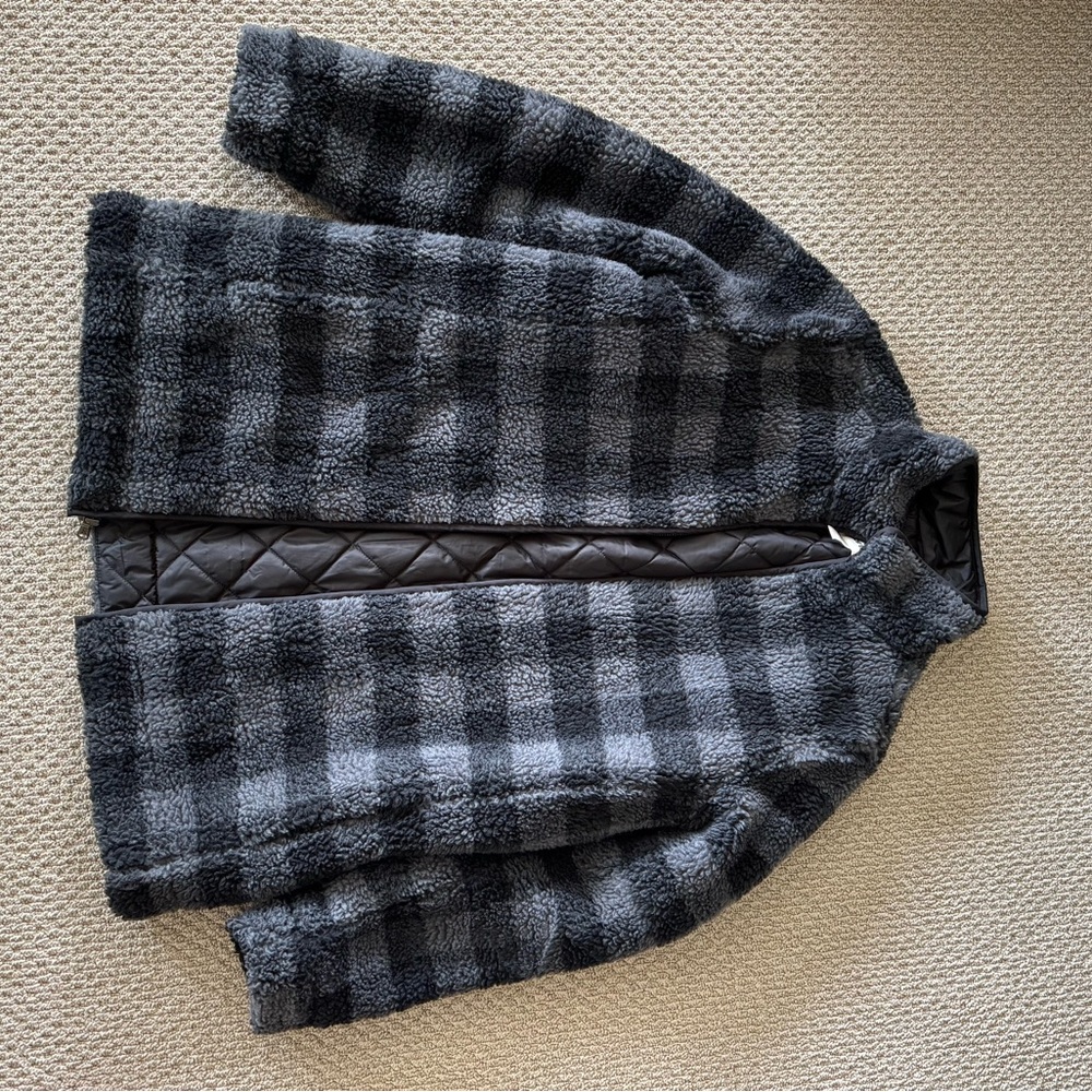 Lands' End Blake Shelton Gray and Black Puffer Jacket